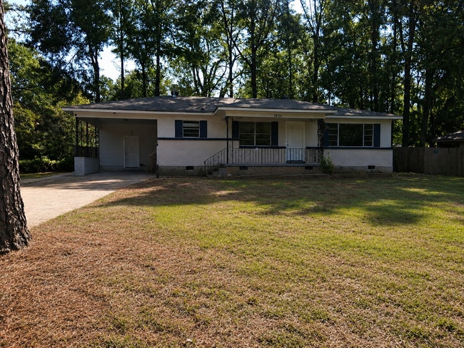 Photo - 1826 Wisteria Drive House