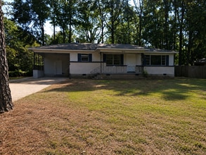 Building Photo - 1826 Wisteria Dr