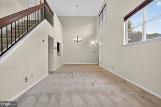 Building Photo - 5812 Orchard Hill Ct