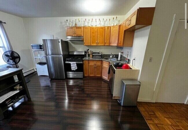 Foto del edificio - 1576 Tremont St