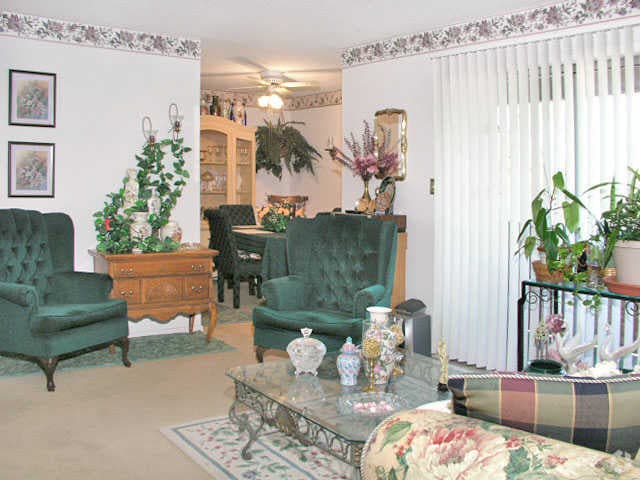 Living Room - The Glenwood at Pinson