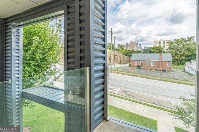 Foto del edificio - 472 Martin St SE