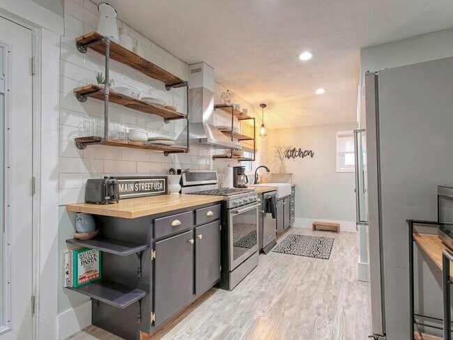 Foto del edificio - 2 Bedroom Single Family Home in Cincinnati