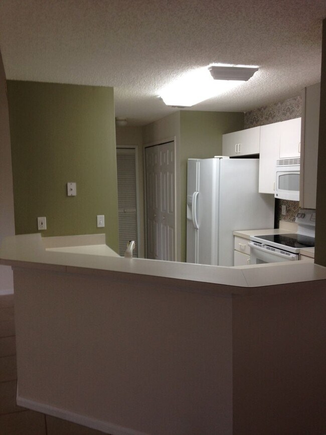 Foto del edificio - 800 Ironwood Dr