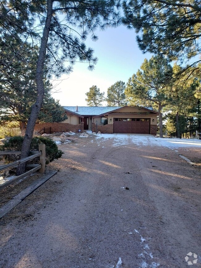 Building Photo - 198 Anchoria Way