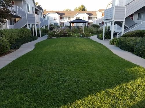 Building Photo - 2 bedroom in Reseda CA