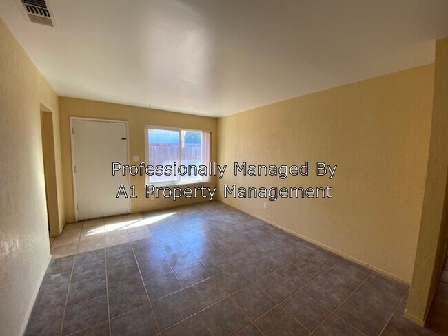 Foto del edificio - 7649 Milldale Cir