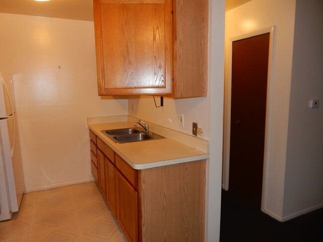 Building Photo - 5110 Maple St