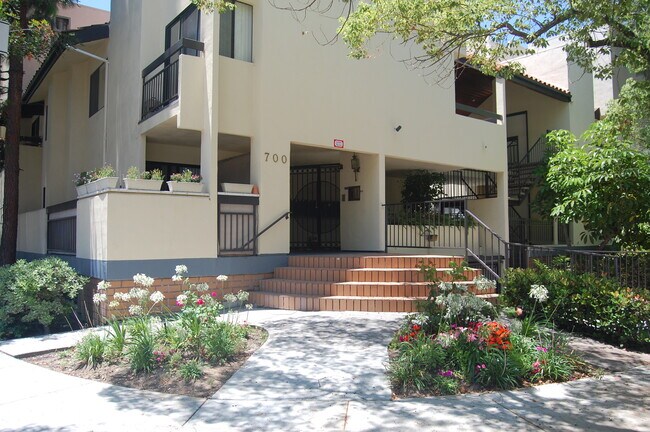 Foto del edificio - 700 Palm Dr