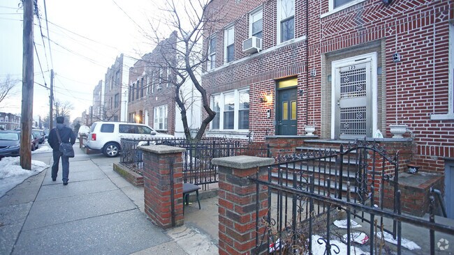 Foto del edificio - 123 Bay 37th St