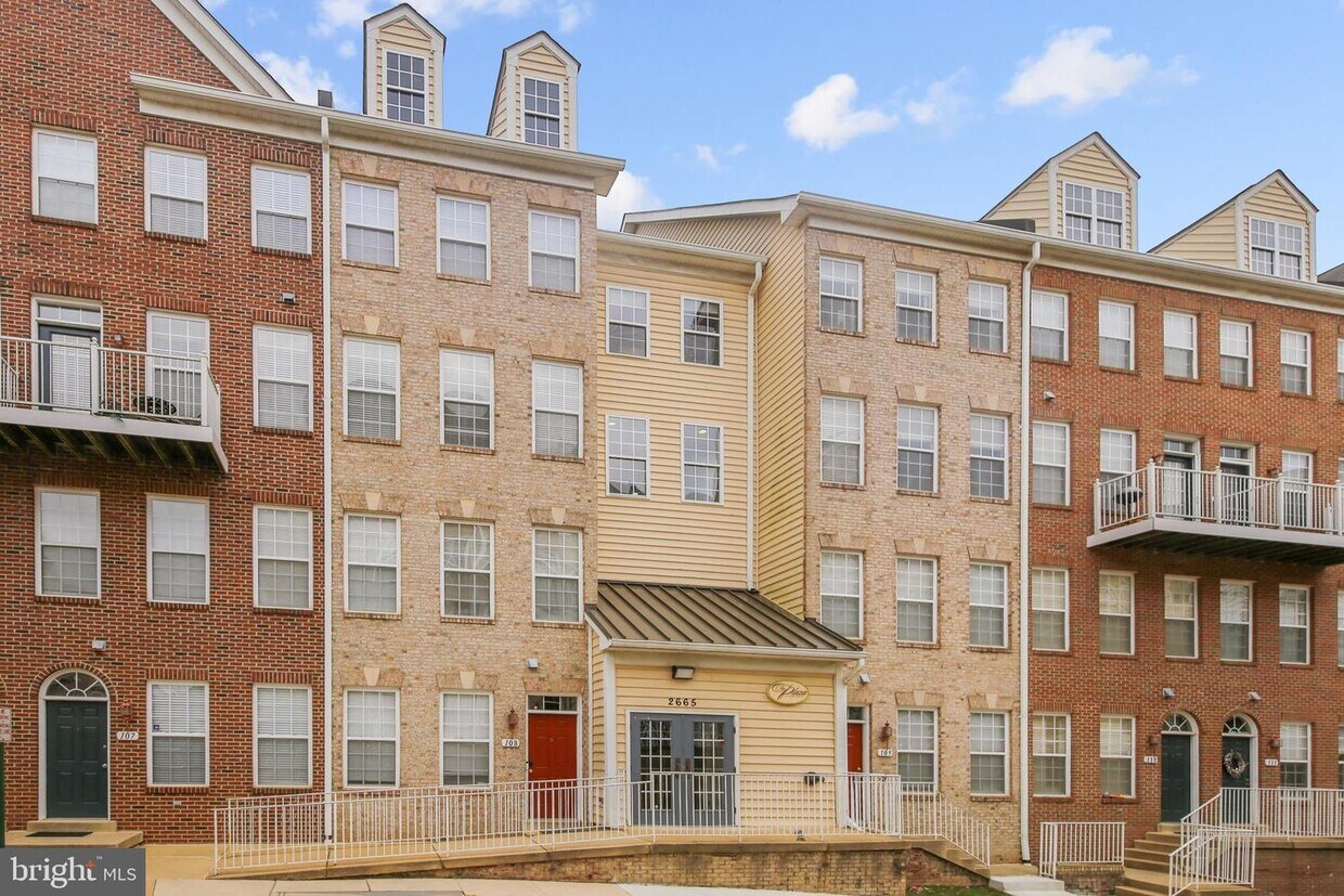 2665 Manhattan Pl Unit 308, Vienna, VA 22180 Condo for Rent in Vienna