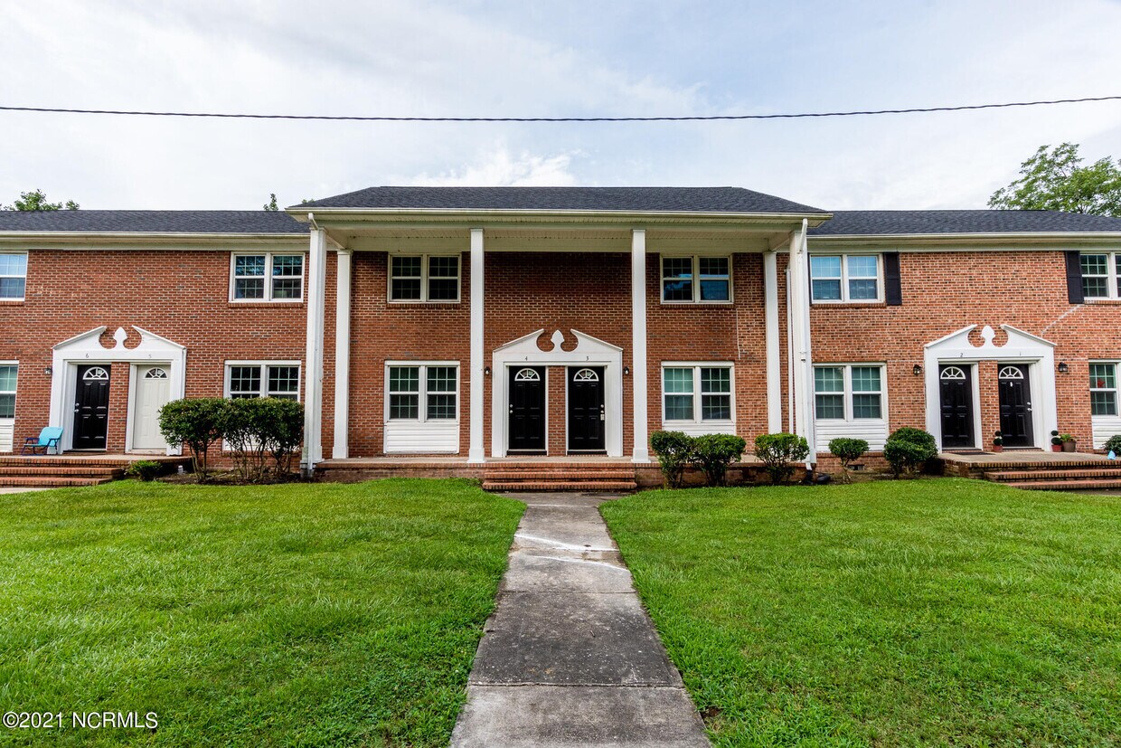Primary Photo - 316 Richlands Ave