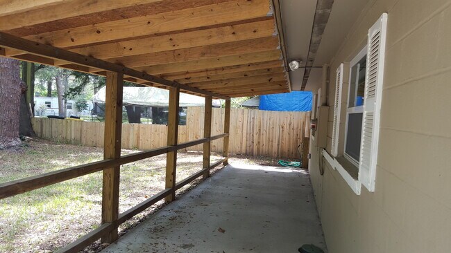 Building Photo - Move in ready 3 bedroom home