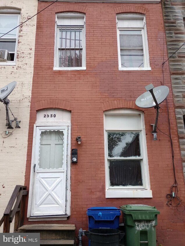 Primary Photo - 2550 Boyd St