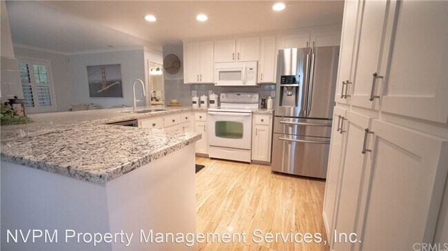 Building Photo - 4 br, 3 bath House - 1451 Manzanita Ave
