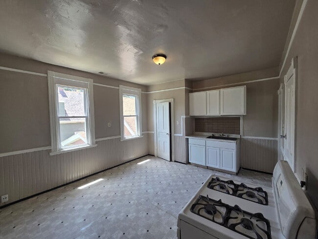 Building Photo - 2-Bedroom/1 Bath —2235 South 20th Street