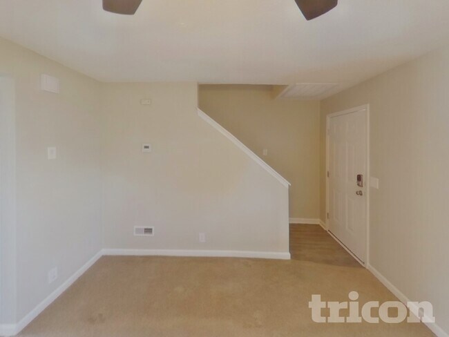 Foto del edificio - 2743 Windwalker Ct