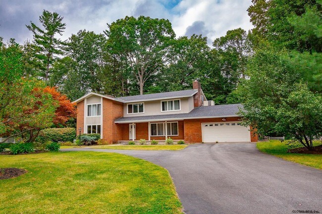 Building Photo - 15 Roberts Ln