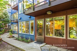Building Photo - 29 Etruria St