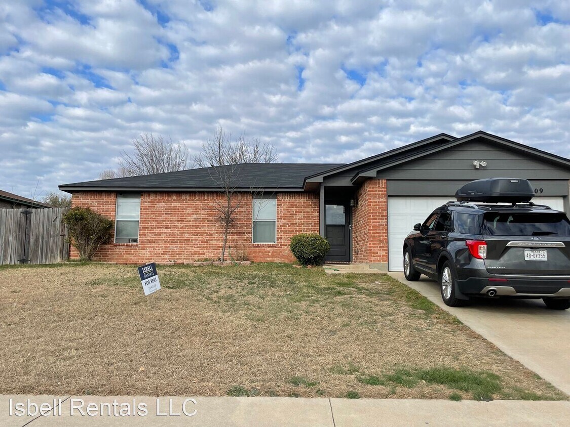 4 br, 2 bath House 4509 Stallion Drive House for Rent in Killeen