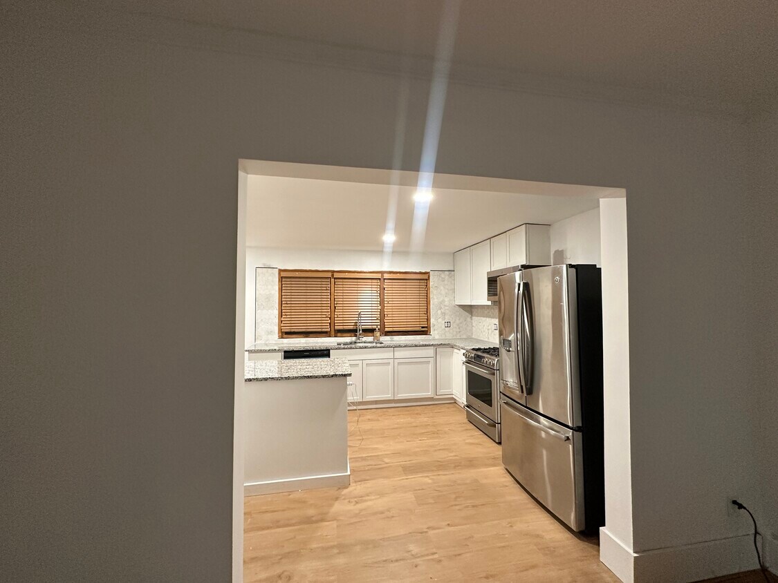 Foto principal - 353 Hillcrest Ave