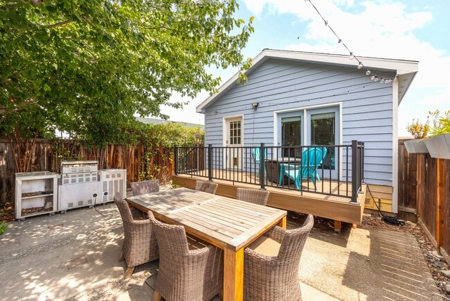 Foto del edificio - 244 N Emerson Ave