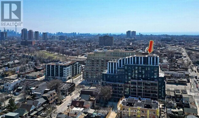 Building Photo - 1808-1808 St Clair Ave W
