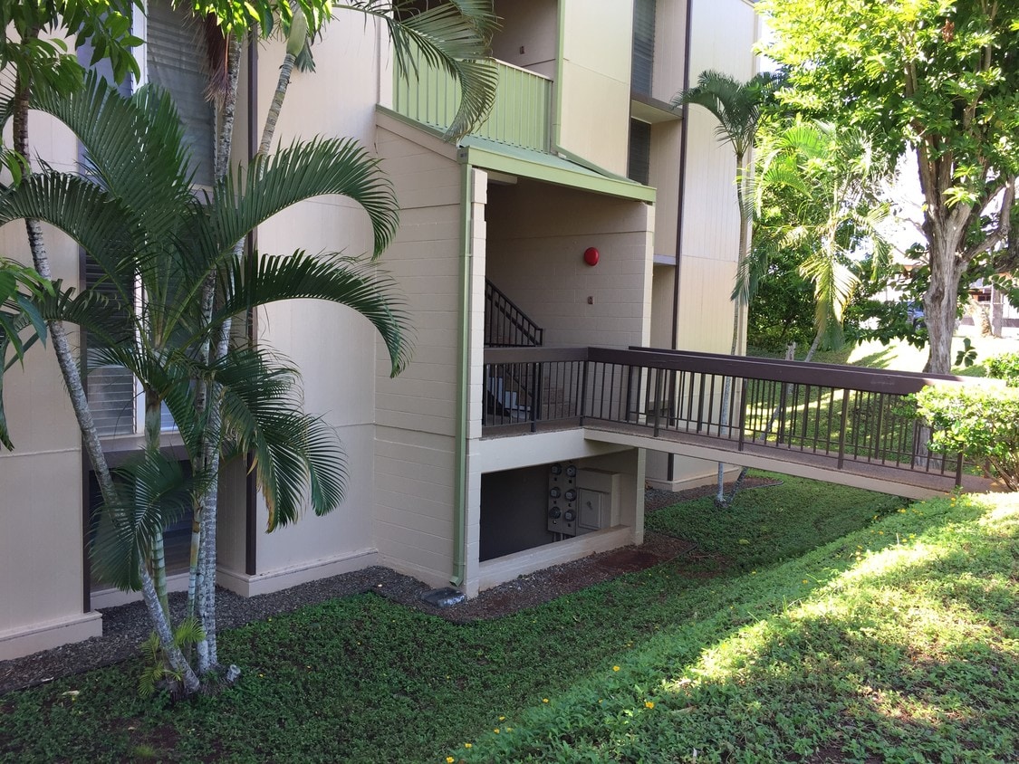 main entry way - 94-341 Hokuahiahi St