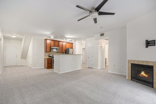 Building Photo - Arvada - Check out this 1 bed / 1 bath BEA...