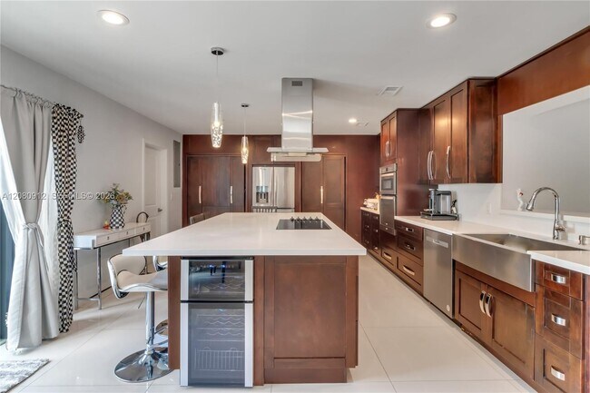 Foto del edificio - 6353 SW 29th St
