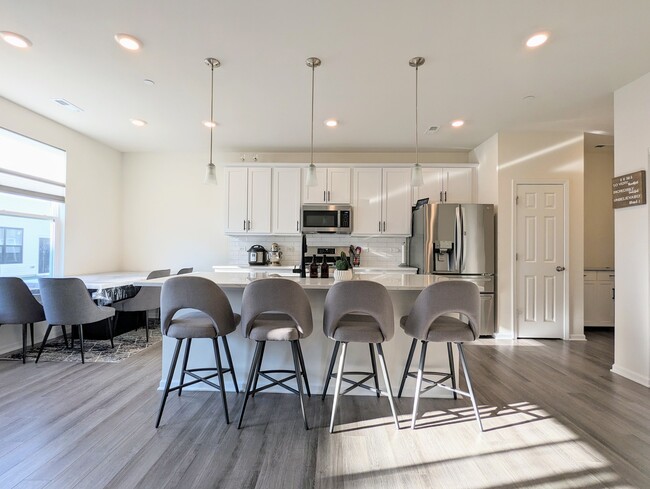 Building Photo - 3113 Geranium Way