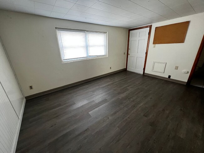 Building Photo - 1301 High St