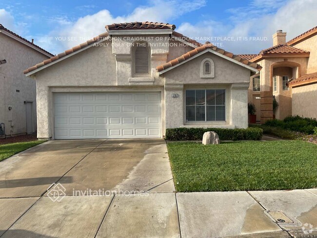 Building Photo - 1707 Talon Ave