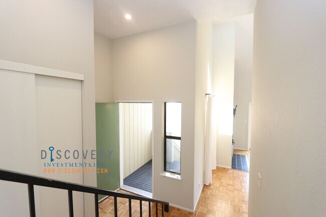 Foto del edificio - Updated Two Bedroom Townhome