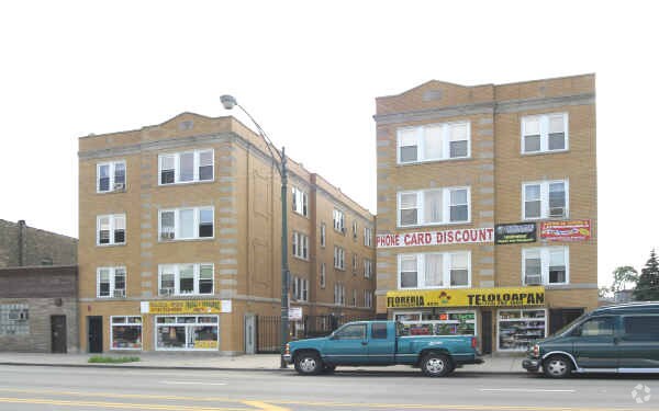 Foto del edificio - 4205 W Fullerton Ave