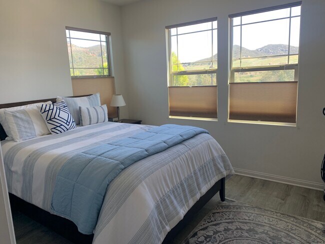 Foto del edificio - 2863 California Poppy St