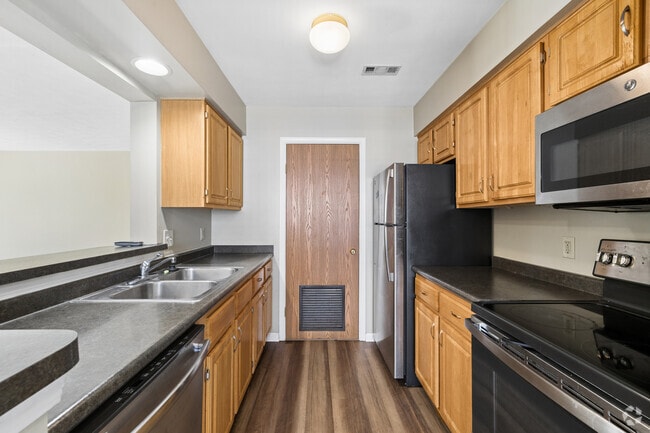 Spruce 1BR 1BA - 864SF - Kitchen - Stillwaters, Hickory Grove Apartments