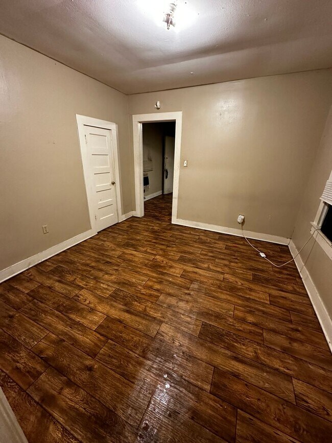 Building Photo - 1bed 1bath
