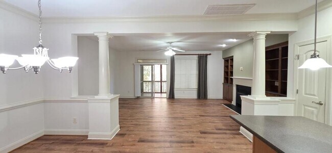 Foto del edificio - 1006 Indigo Ridge Pl