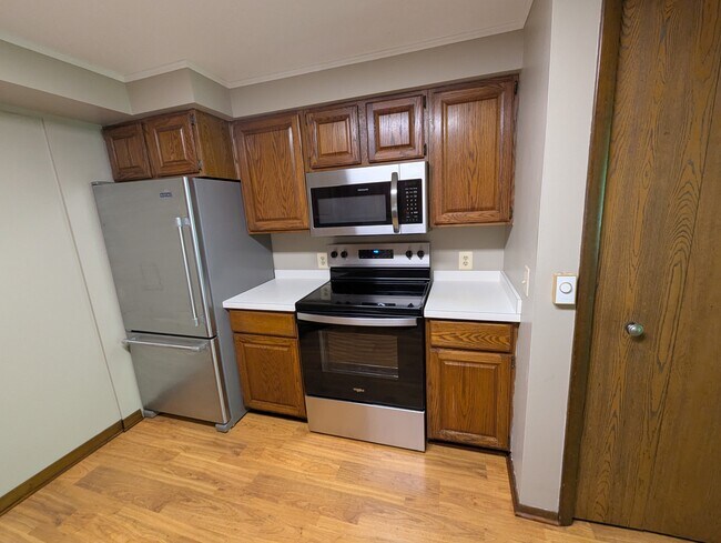 Foto del edificio - 8033-8033 Huron St