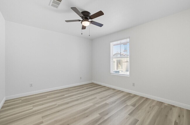 Foto del edificio - *MOVE IN SPECIAL - $300 OFF FIRST MONTH'S ...