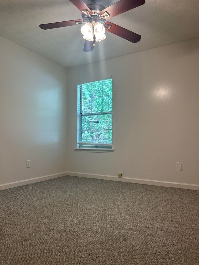 Foto del edificio - 3 Bed 2 Bath in Fulton!