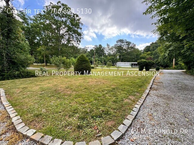 Building Photo - 49 Me Arnold Dr
