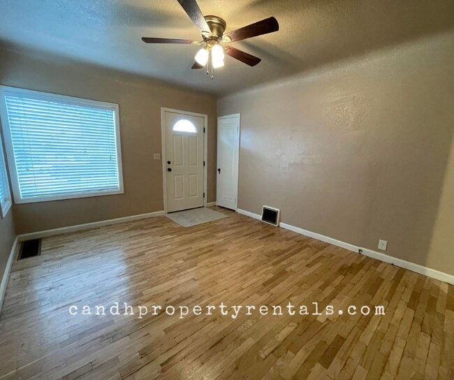 Building Photo - 234 Custer Avenue