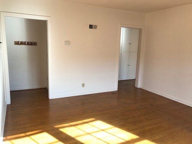 Building Photo - 6511 7th Ave