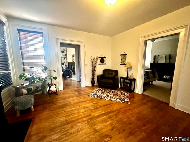 Building Photo - 95 Olive St