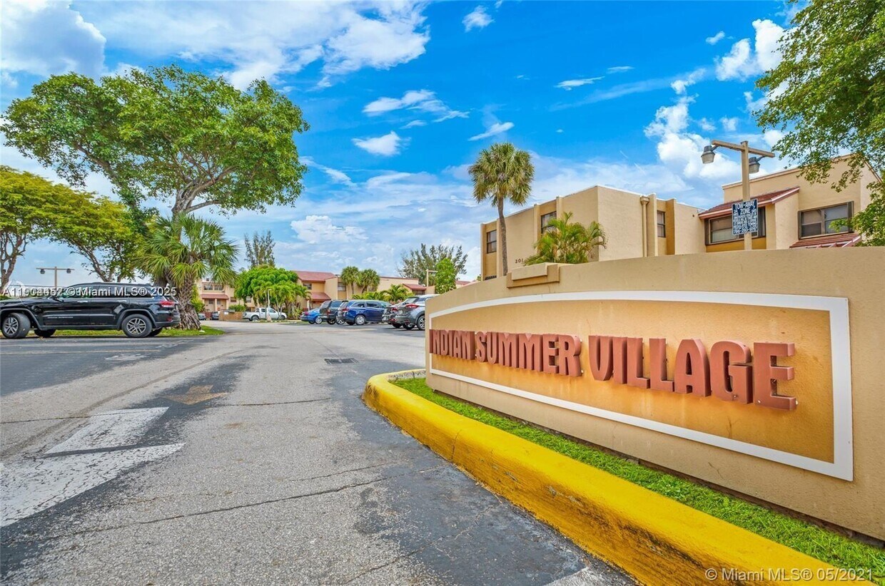 Foto principal - 515 W Park Dr