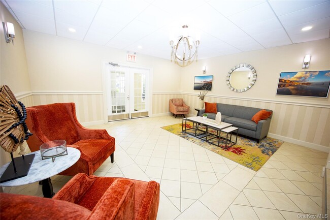 Foto del edificio - 77 Lenox Rd