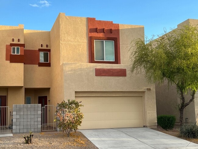 Building Photo - Norhwest - Gated