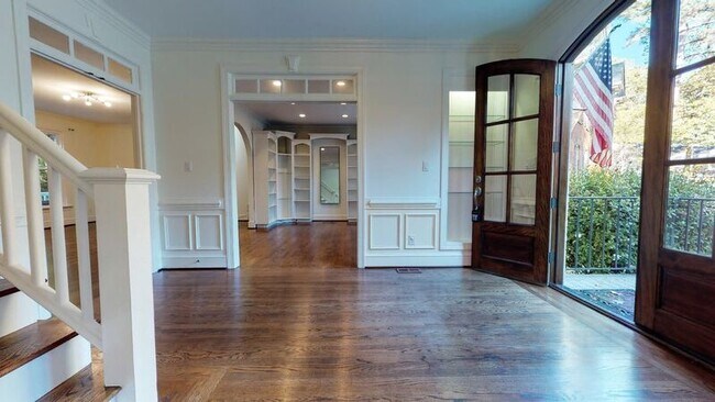 Foto del edificio - 123 Greymist Ln